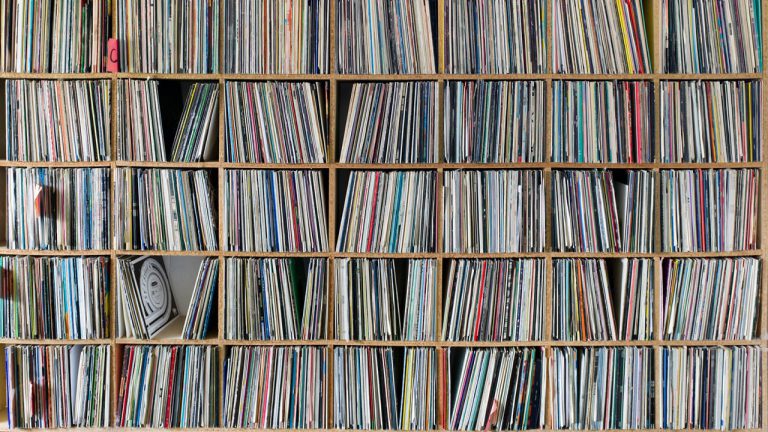 Una guida per orientarsi nell’acquisto dei dischi in vinile