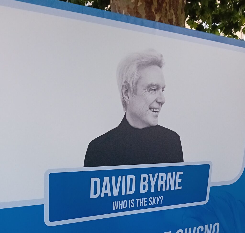 La discografia di David Byrne 2 Discografia di david byrne - Manifesto del concerto a Lucca summer festival 2026